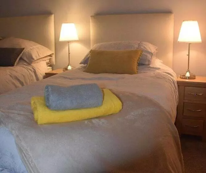 فندق Old Silent Inn