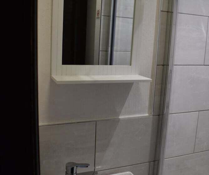 فندق Old Silent Inn