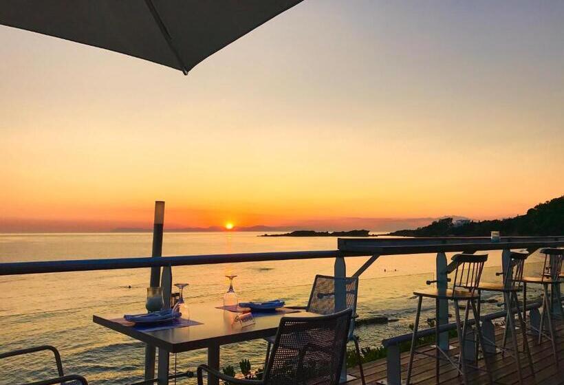 ホテル Pheia, Vriniotis Resorts