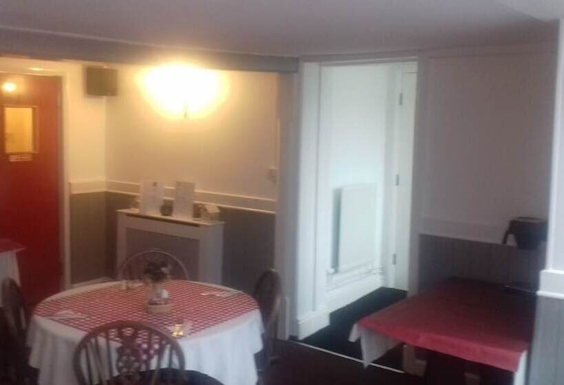 فندق The Railway Inn