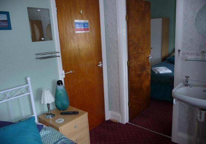 פנסיון High Ways House