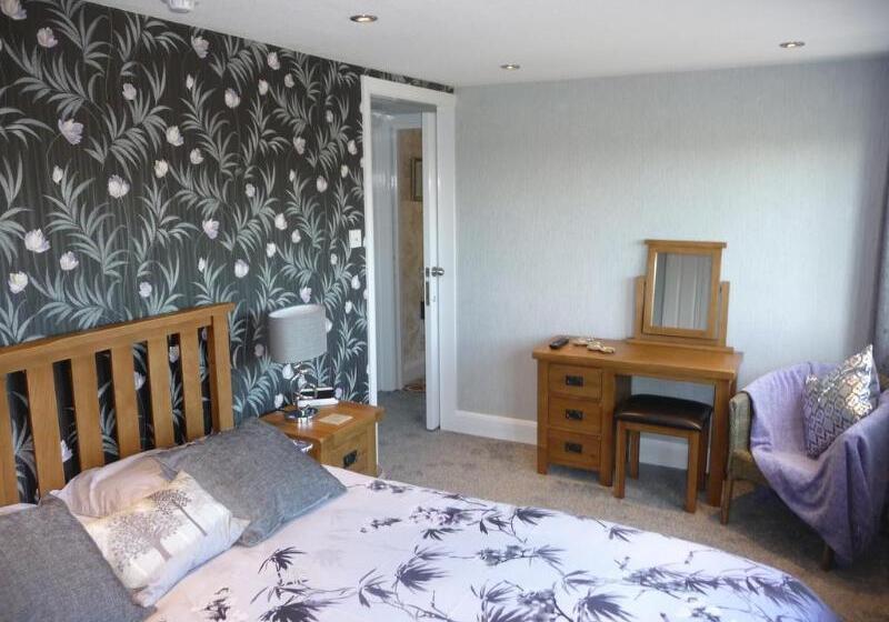 פנסיון High Ways House