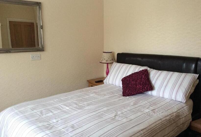 بنسيون Ivy House