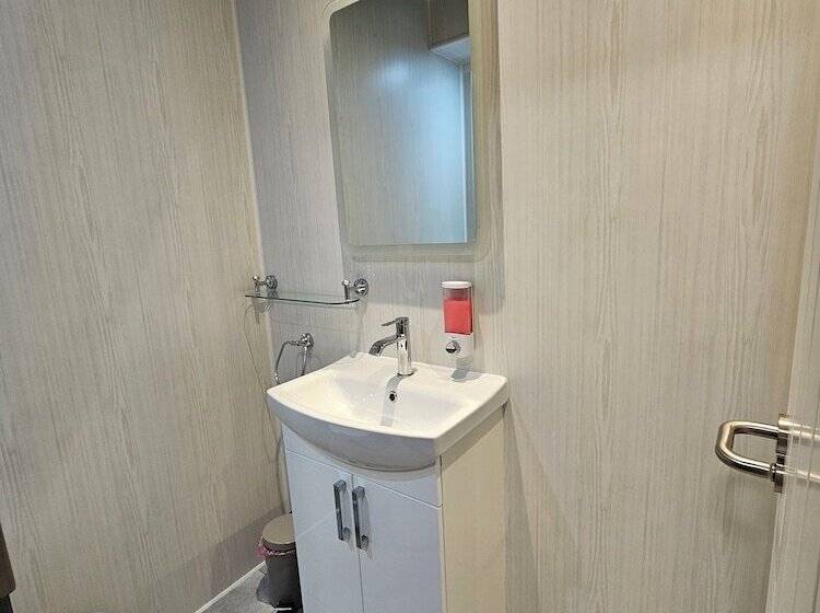 פנסיון Kings Boutique