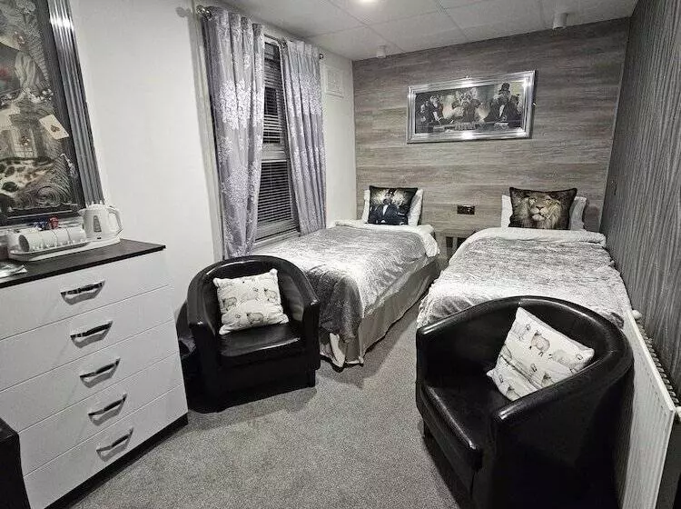 Majatalo Kings Boutique