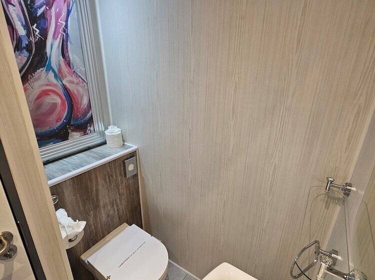 פנסיון Kings Boutique