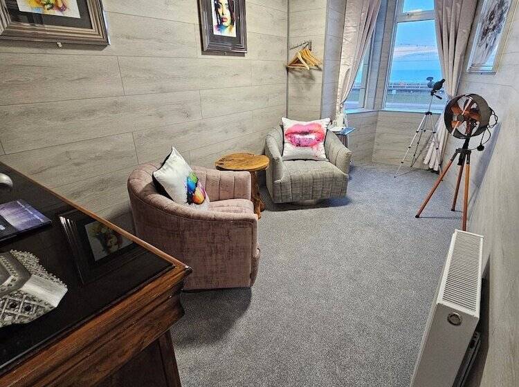 פנסיון Kings Boutique