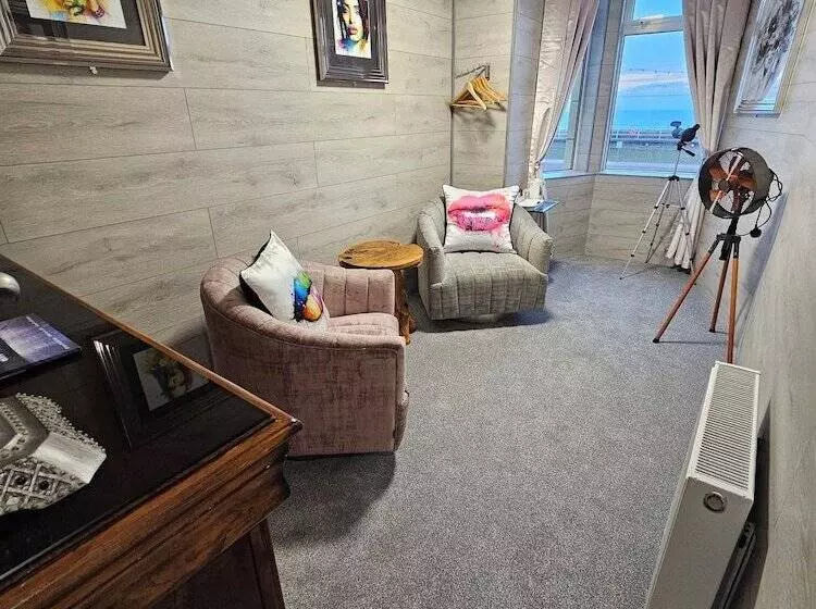 Majatalo Kings Boutique