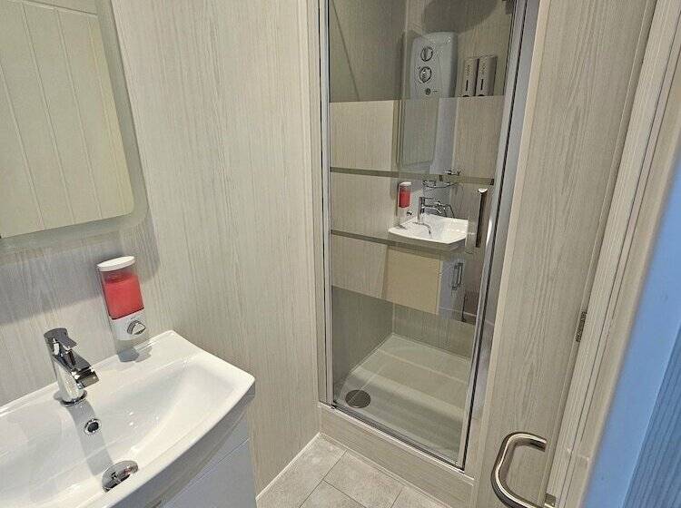 פנסיון Kings Boutique