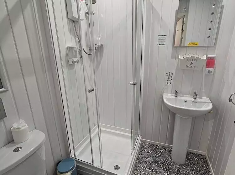 Majatalo Kings Boutique