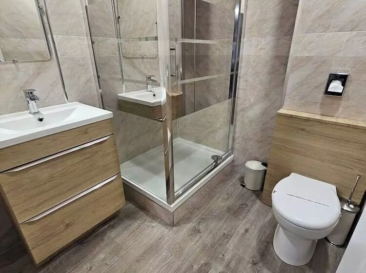 Majatalo Kings Boutique