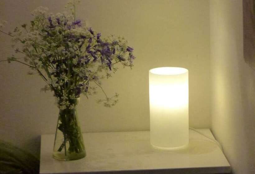 بنسيون The Granary Bed And Breakfast