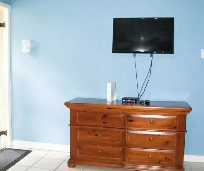 Seawind On The Bay   Apartments