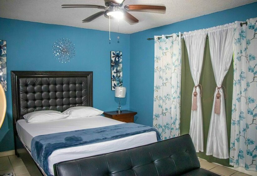 Seawind On The Bay Apartments