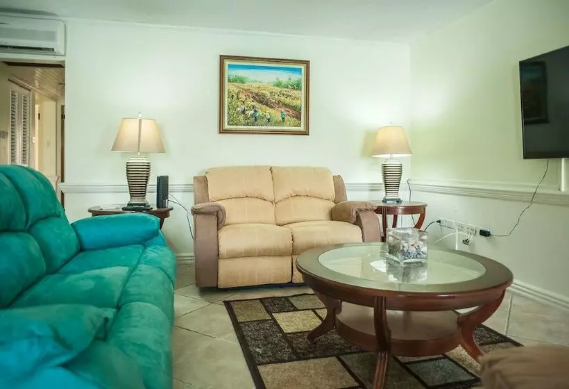 Seawind On The Bay   Apartments