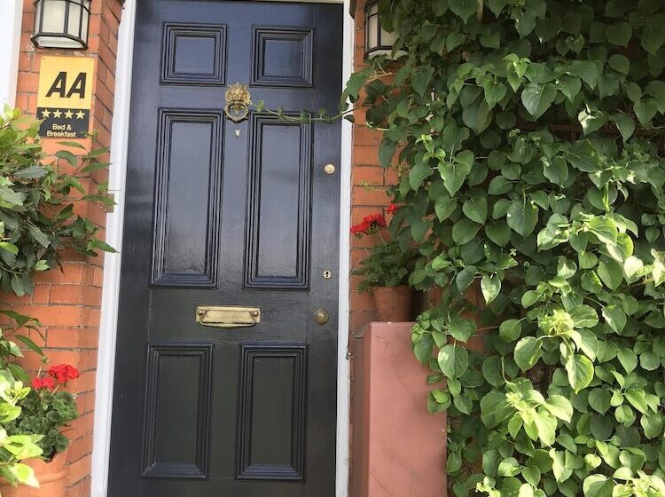 The Glastonbury Townhouse B&b