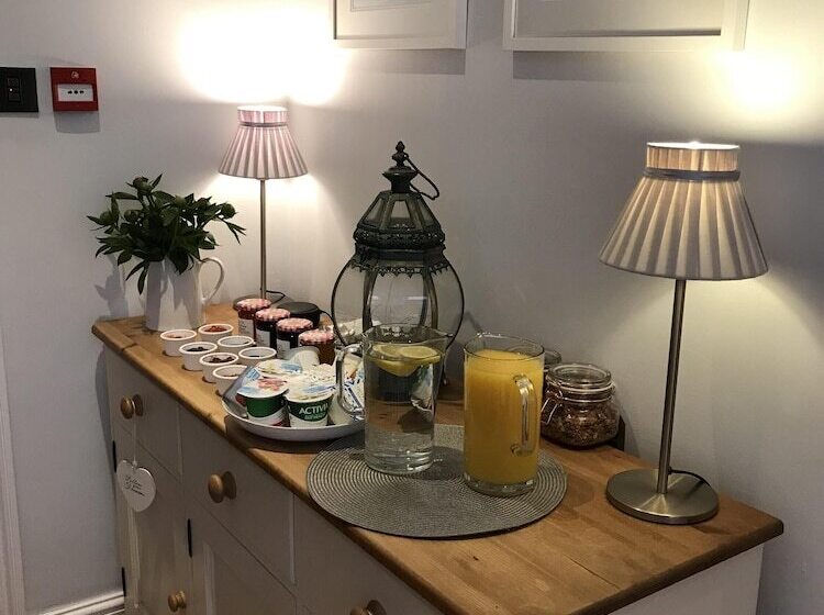 The Glastonbury Townhouse B&b