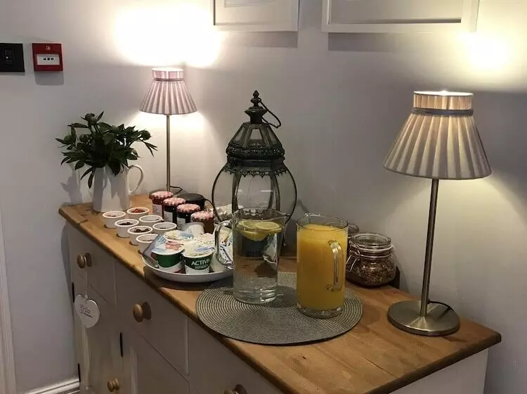 The Glastonbury Townhouse B&b