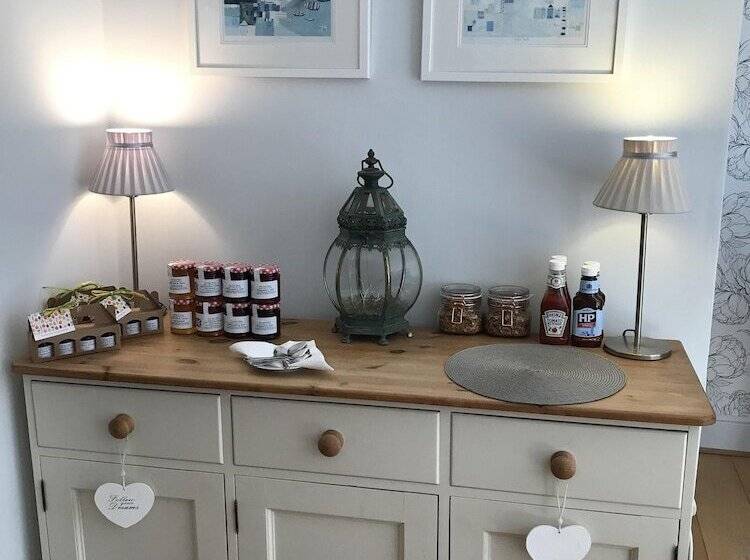 The Glastonbury Townhouse B&b