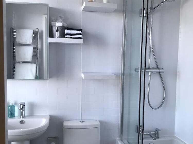 The Glastonbury Townhouse B&b