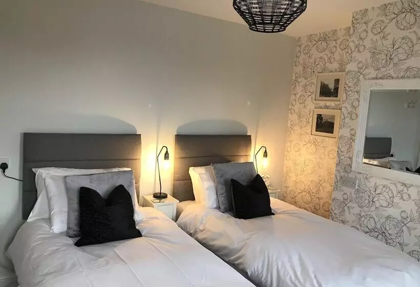 The Glastonbury Townhouse B&b