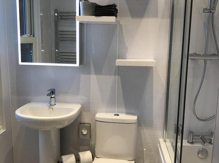 The Glastonbury Townhouse B&b