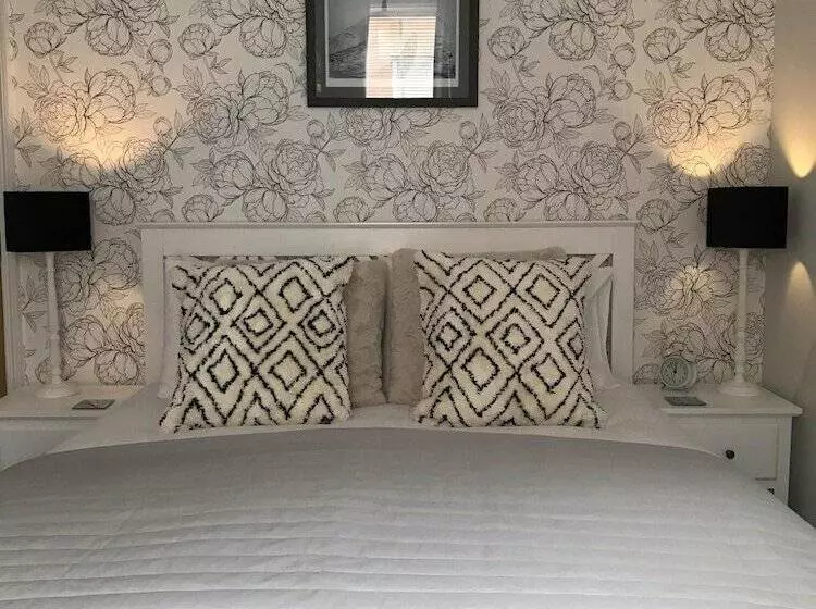 The Glastonbury Townhouse B&b