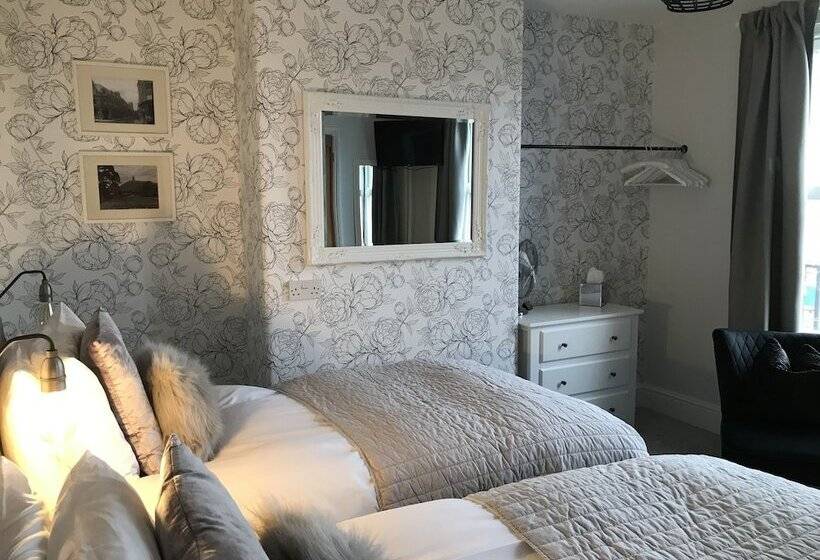 The Glastonbury Townhouse B&b