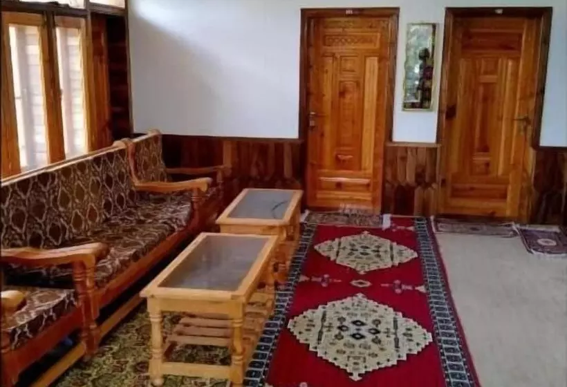 هتل Lady Finger Guest House And Lodge