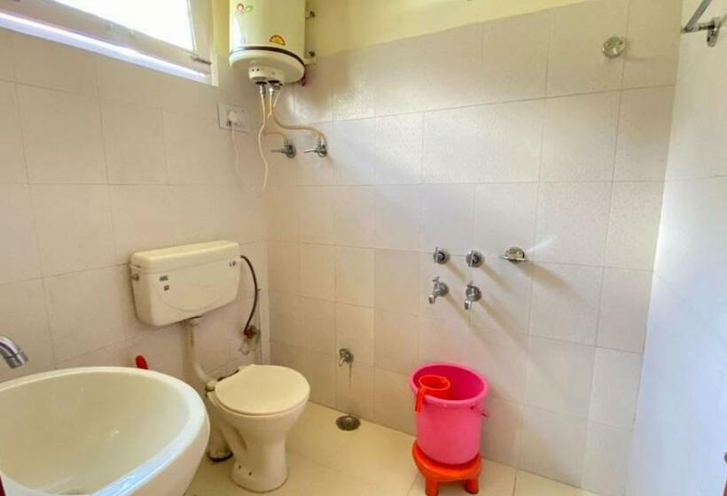 膳宿费 Purnima  Mountain & River View