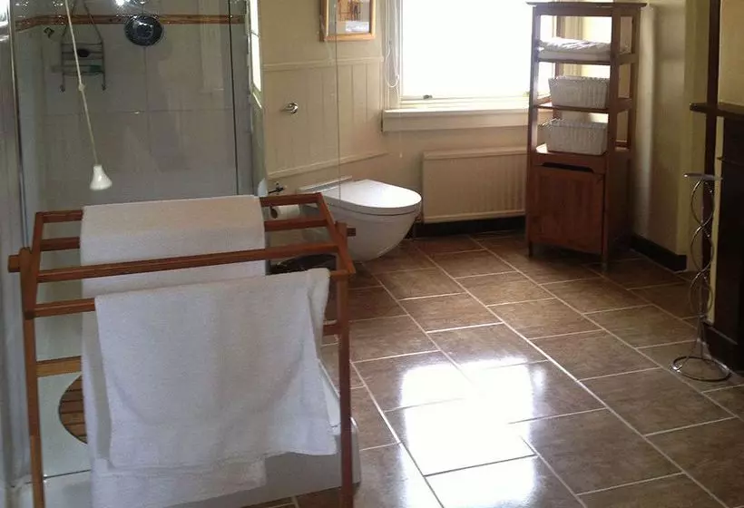 Bed and Breakfast Farnham Rooms