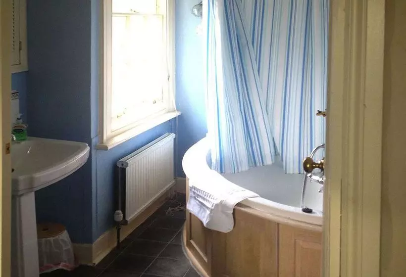 Bed and Breakfast Farnham Rooms