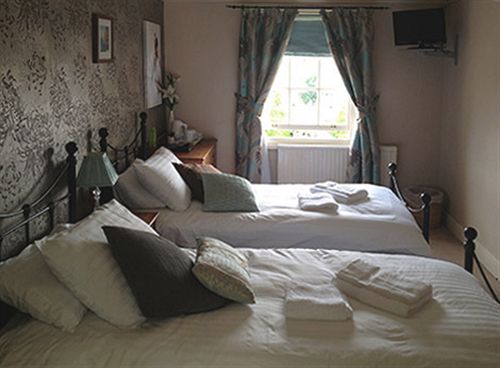 민박 Farnham Rooms