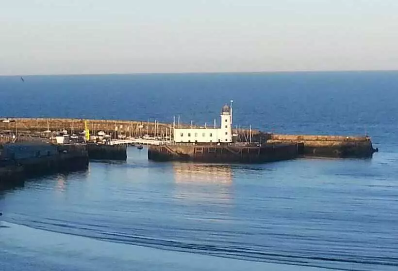 Bed and Breakfast Ainsley Court Guest House