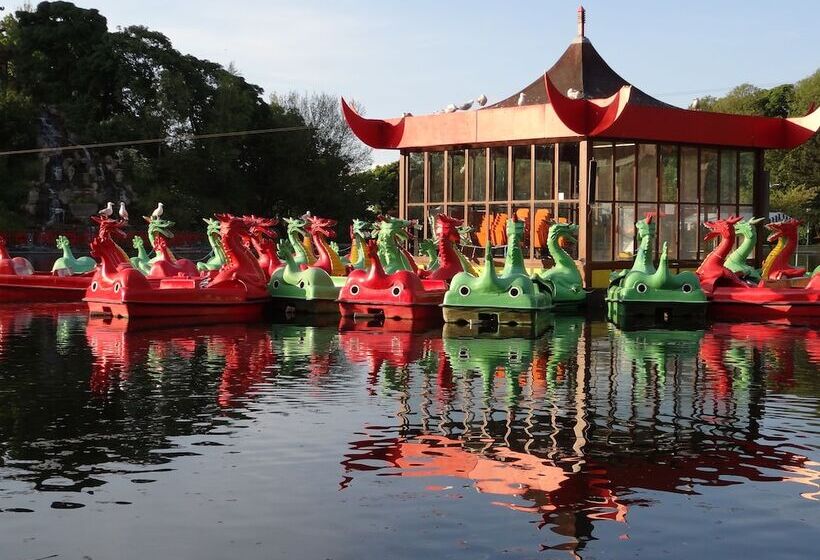 Bed and Breakfast Ainsley Court Guest House