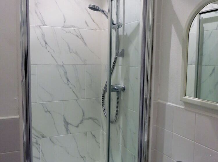 Bed and Breakfast Ainsley Court Guest House