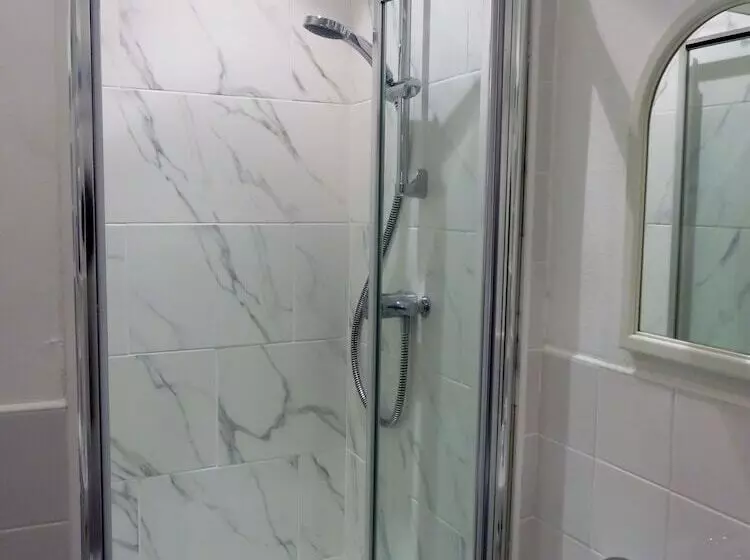 Bed and Breakfast Ainsley Court Guest House