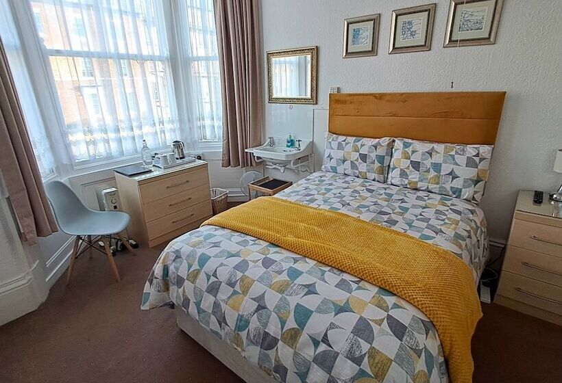 Bed and Breakfast Ainsley Court Guest House