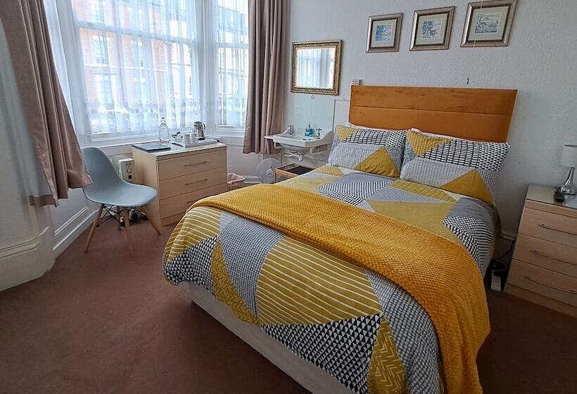 Bed and Breakfast Ainsley Court Guest House