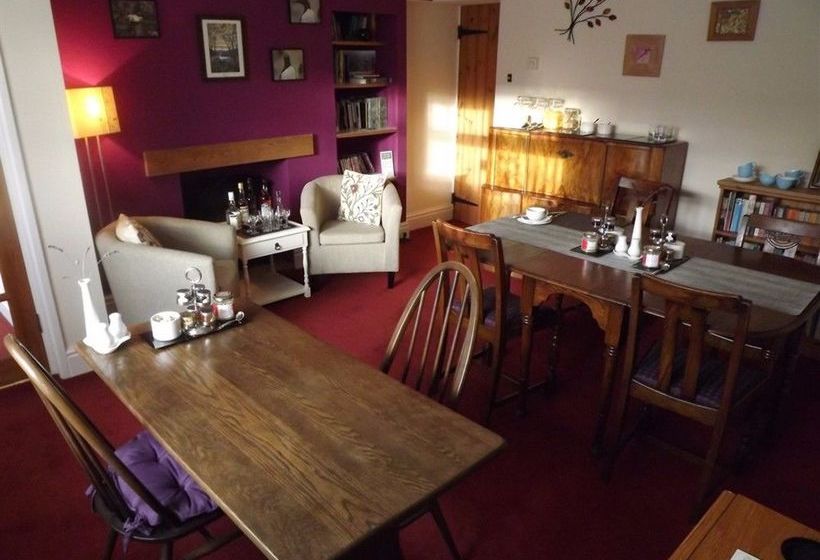 مبيت وإفطار The Farm House Guest House