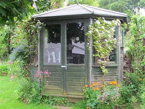 Celyn Villa Bed And Breakfast