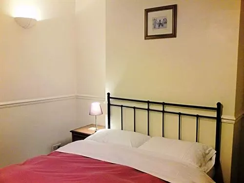 مبيت وإفطار Crestwell House