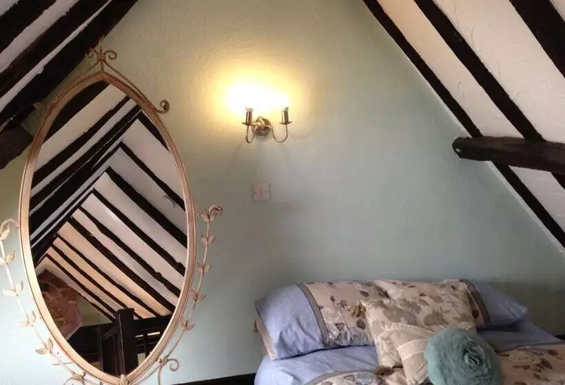 هتل Blacksmith Arms