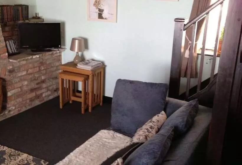 هتل Blacksmith Arms