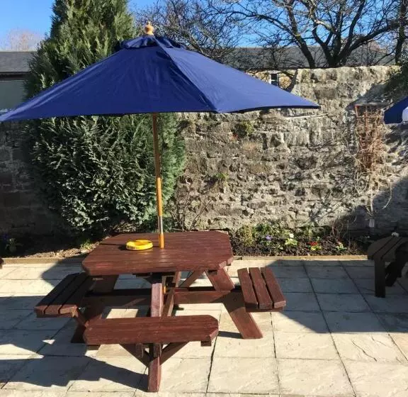 هتل Coach And Horses