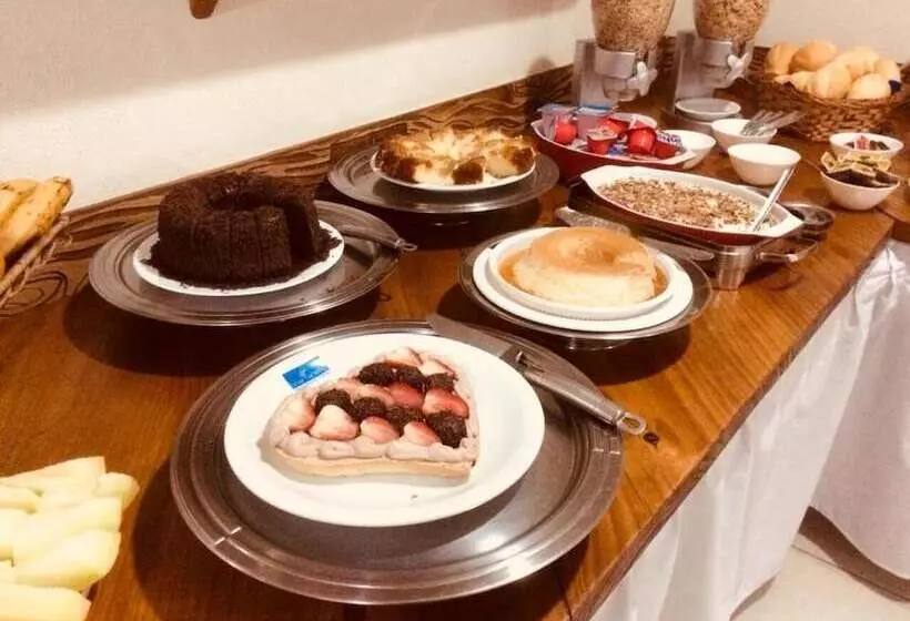 ホテル Dom Thomaz