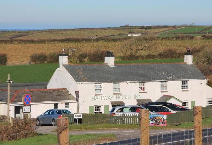 Отель Halfway House Inn