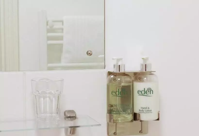 酒店 Halfway House Inn