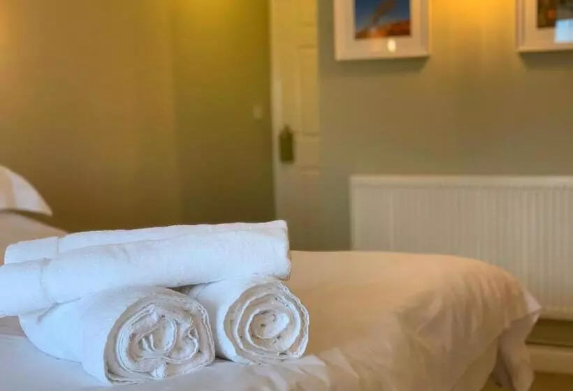 酒店 Halfway House Inn