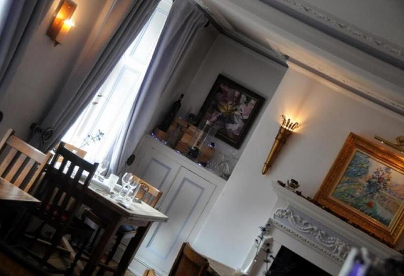 هتل The Frenchgate Restaurant &